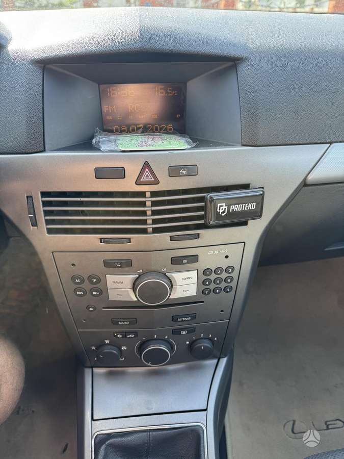 Opel Astra 2006 — photo 13