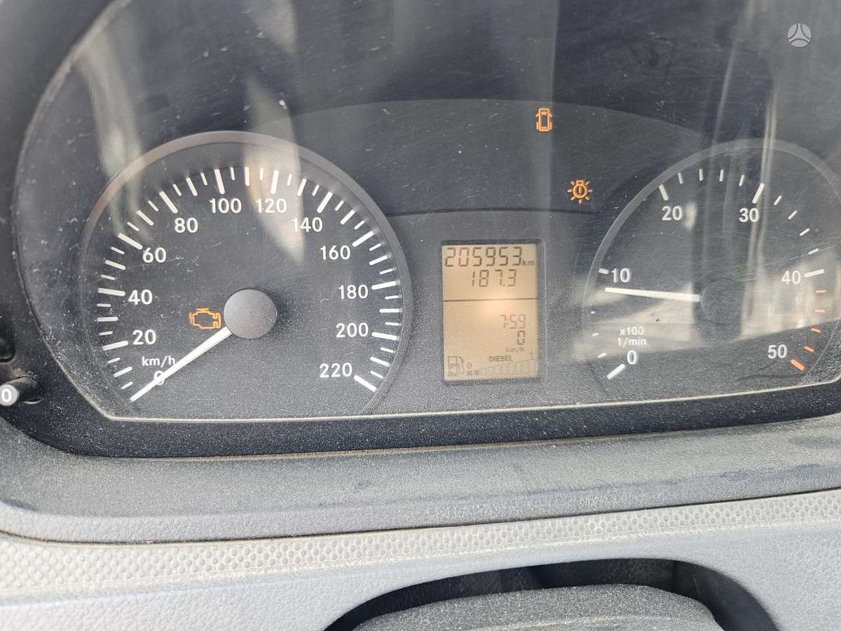 Mercedes-Benz Vito 2009 — photo 10