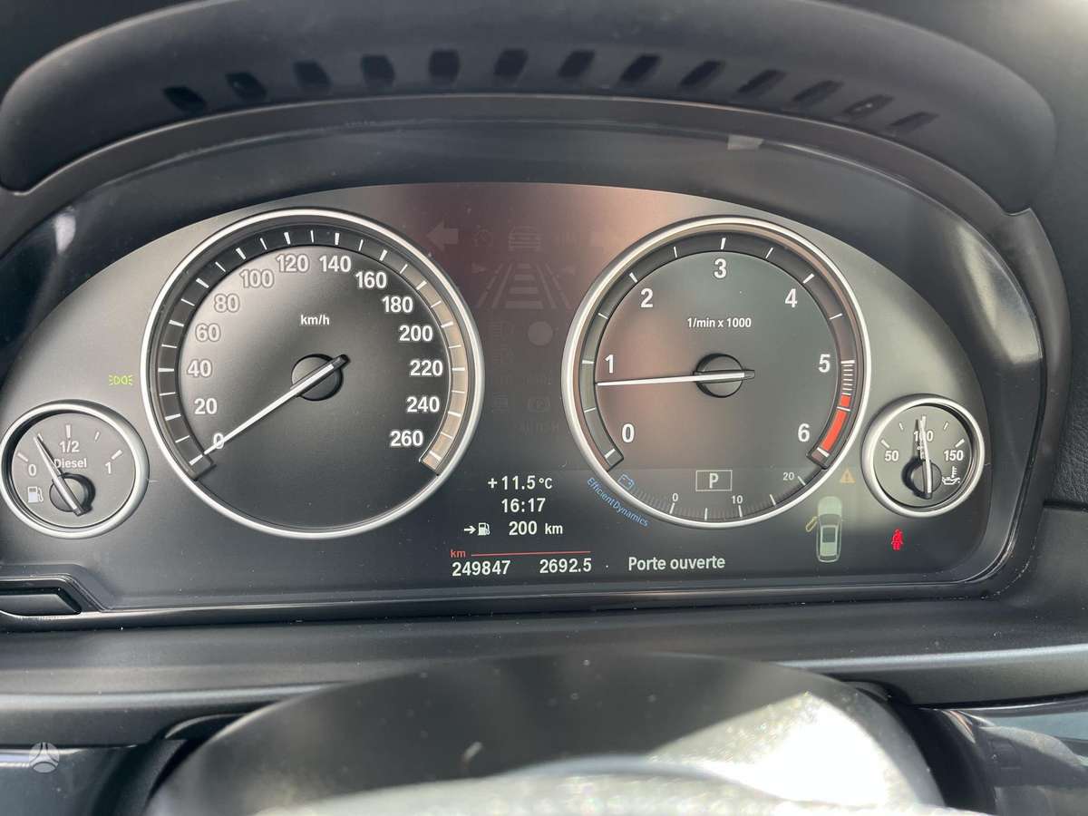 BMW 525 2012 — photo 13