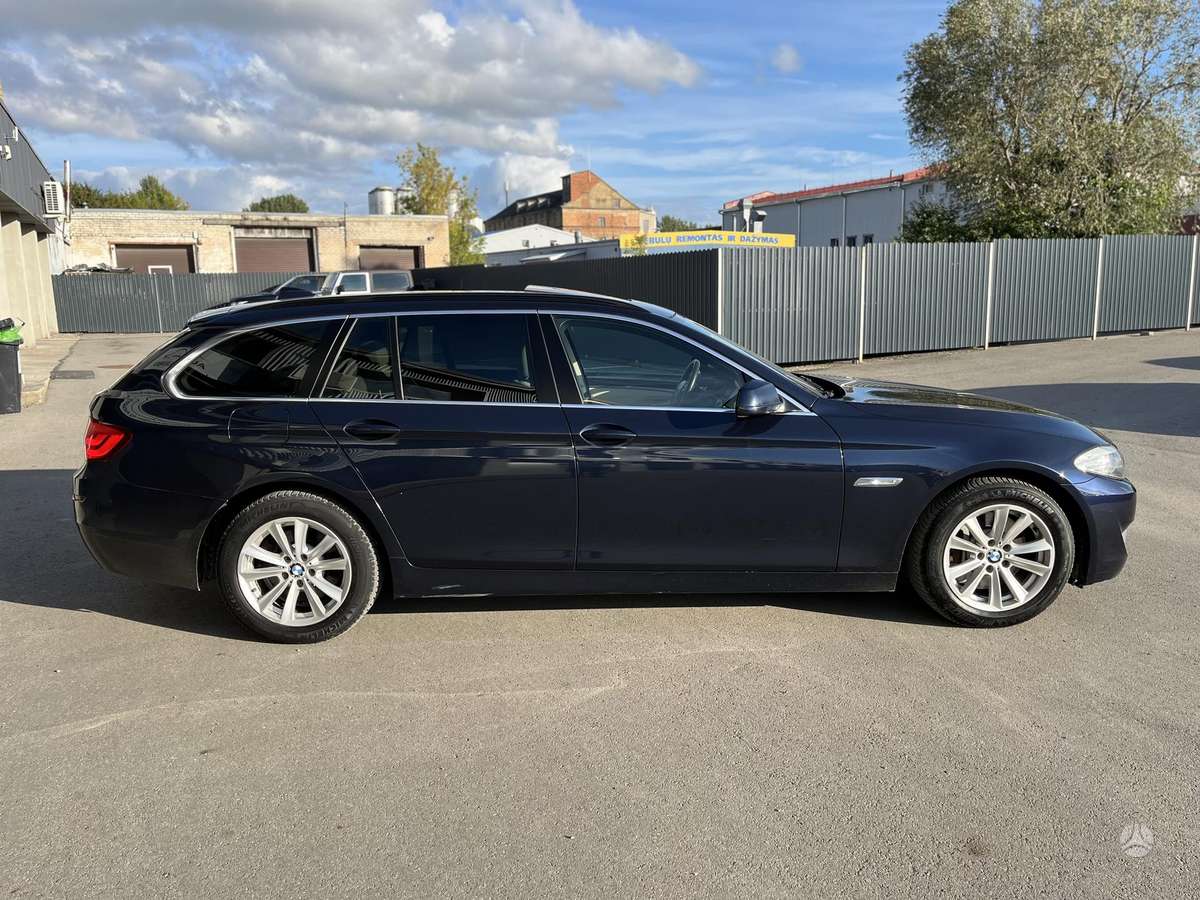 BMW 525 2012 — photo 8
