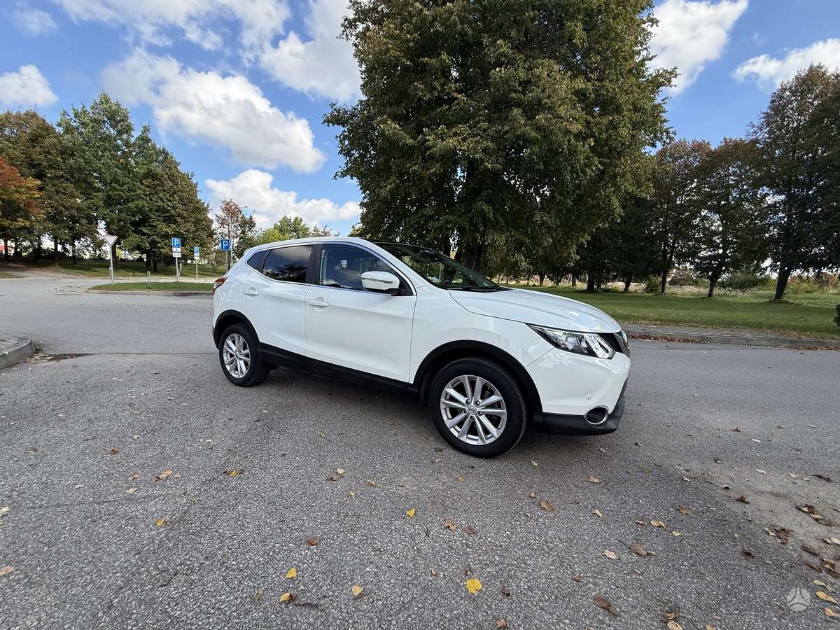 Nissan Qashqai 2014 — салон