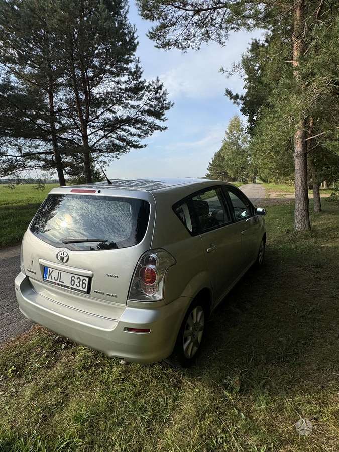 Toyota Corolla 2006 — двигун 2231 cm³, 136 HP (100kW)