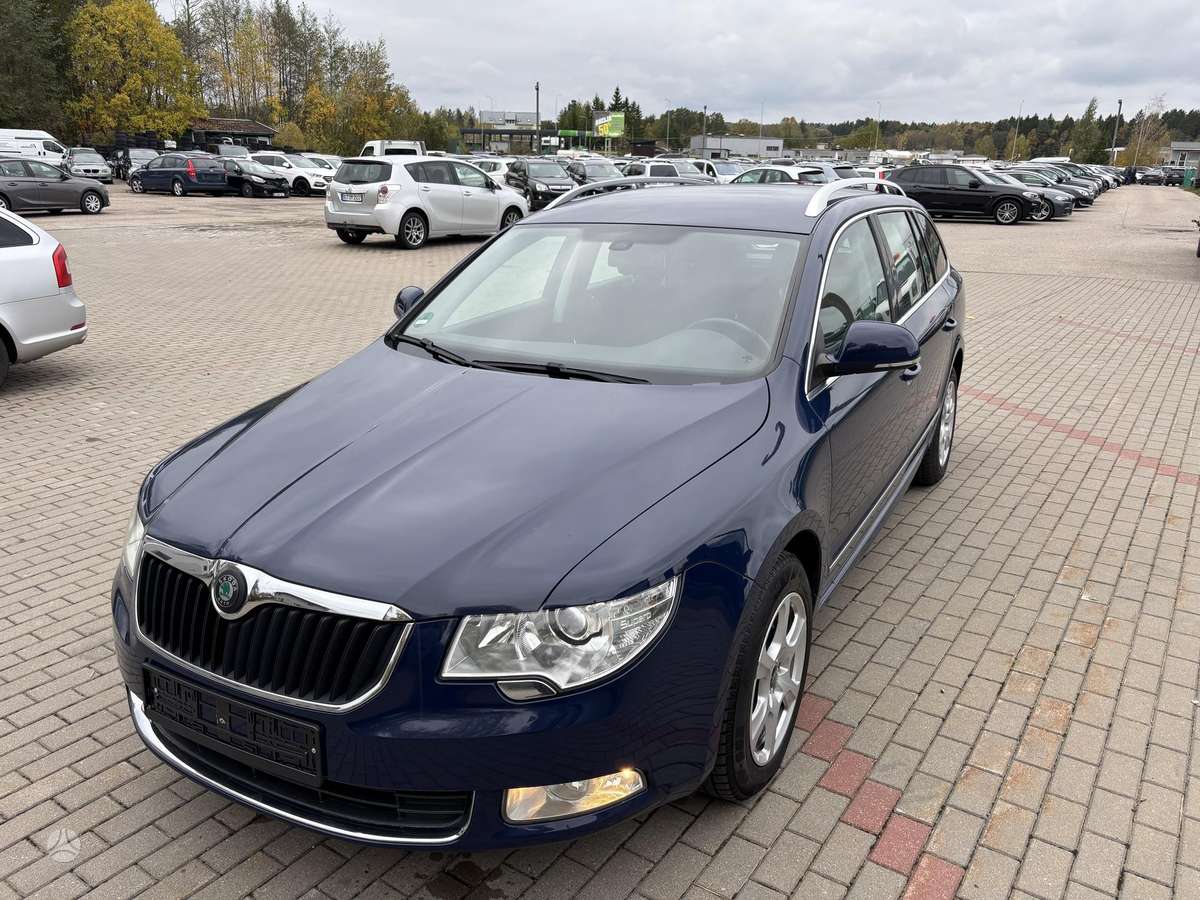 Skoda Superb 2011 — photo 18