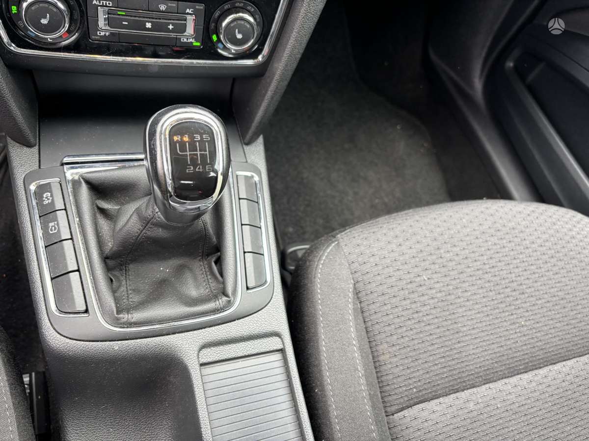 Skoda Superb 2011 — engine 1798 cm³, 160 HP (118kW)