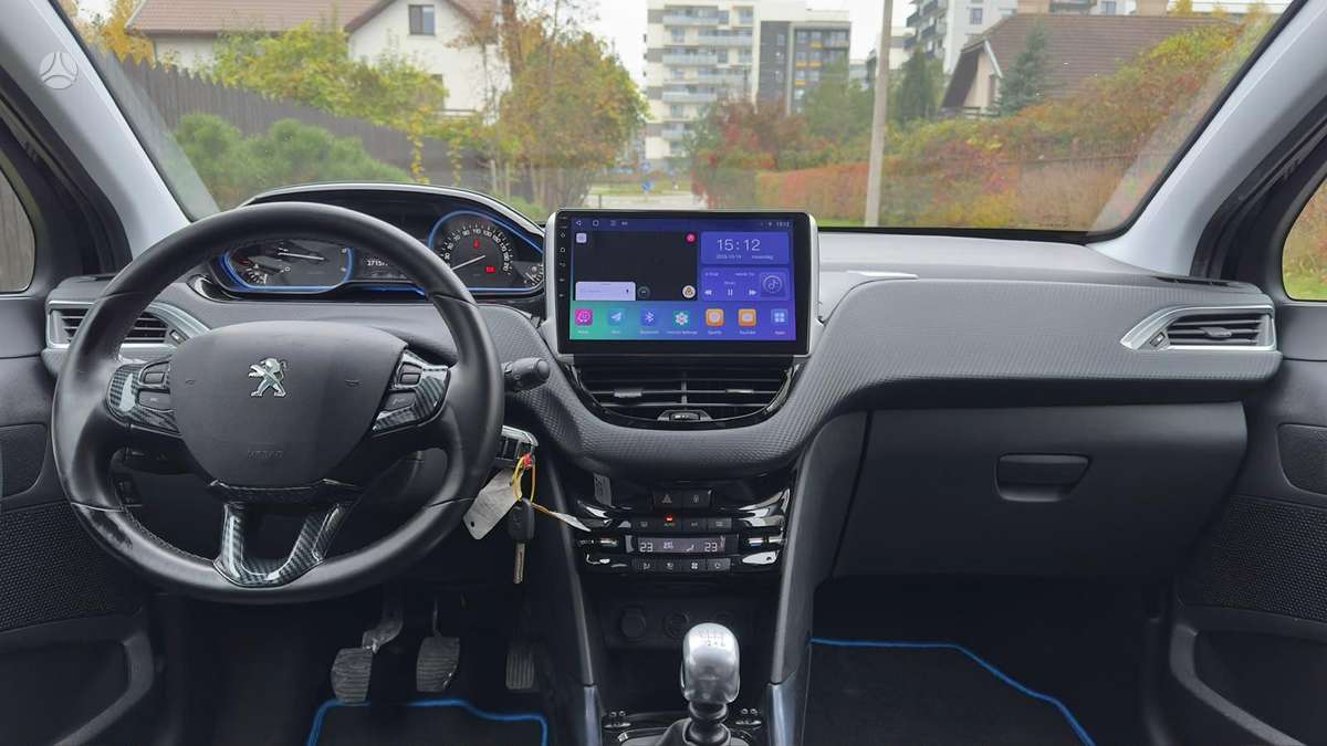 Peugeot 2008 2014 — photo 17