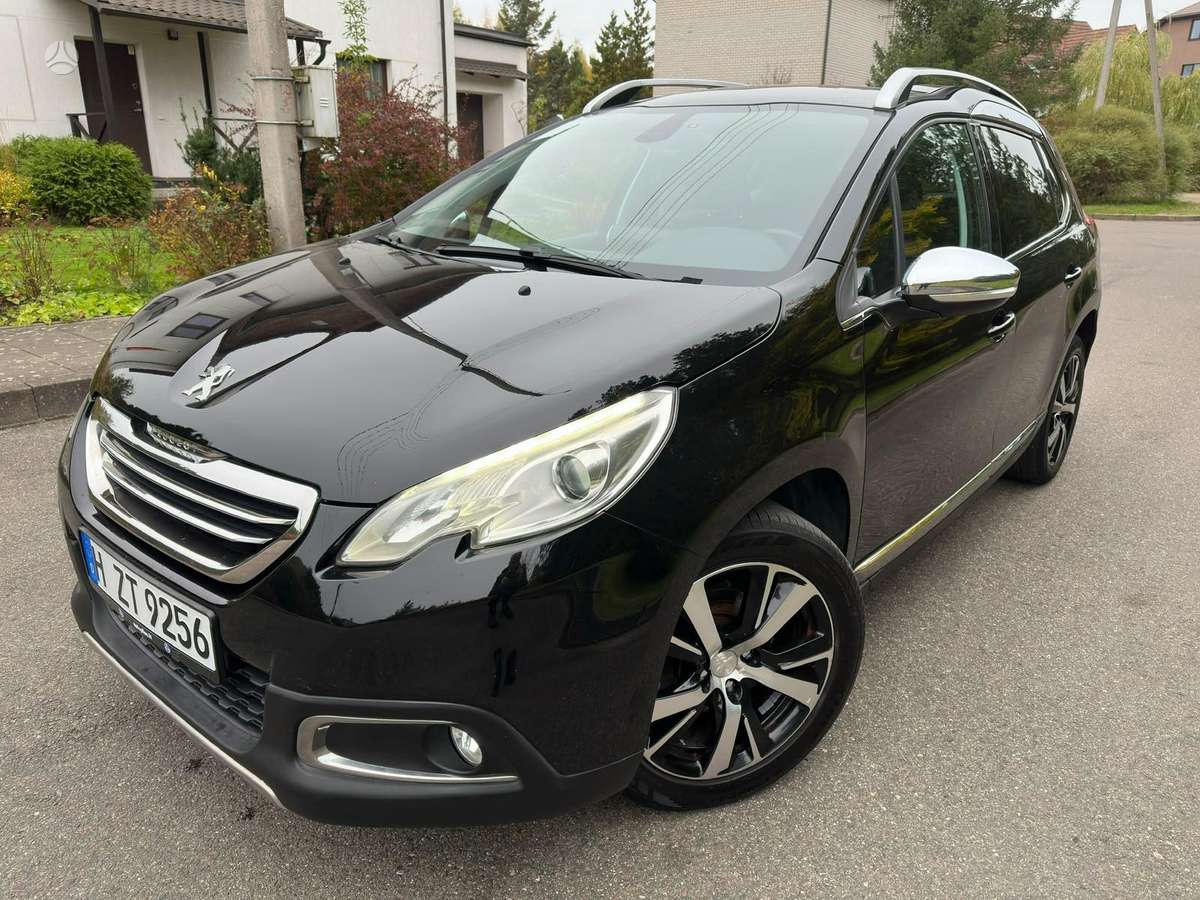 Peugeot 2008 2014 — rear view