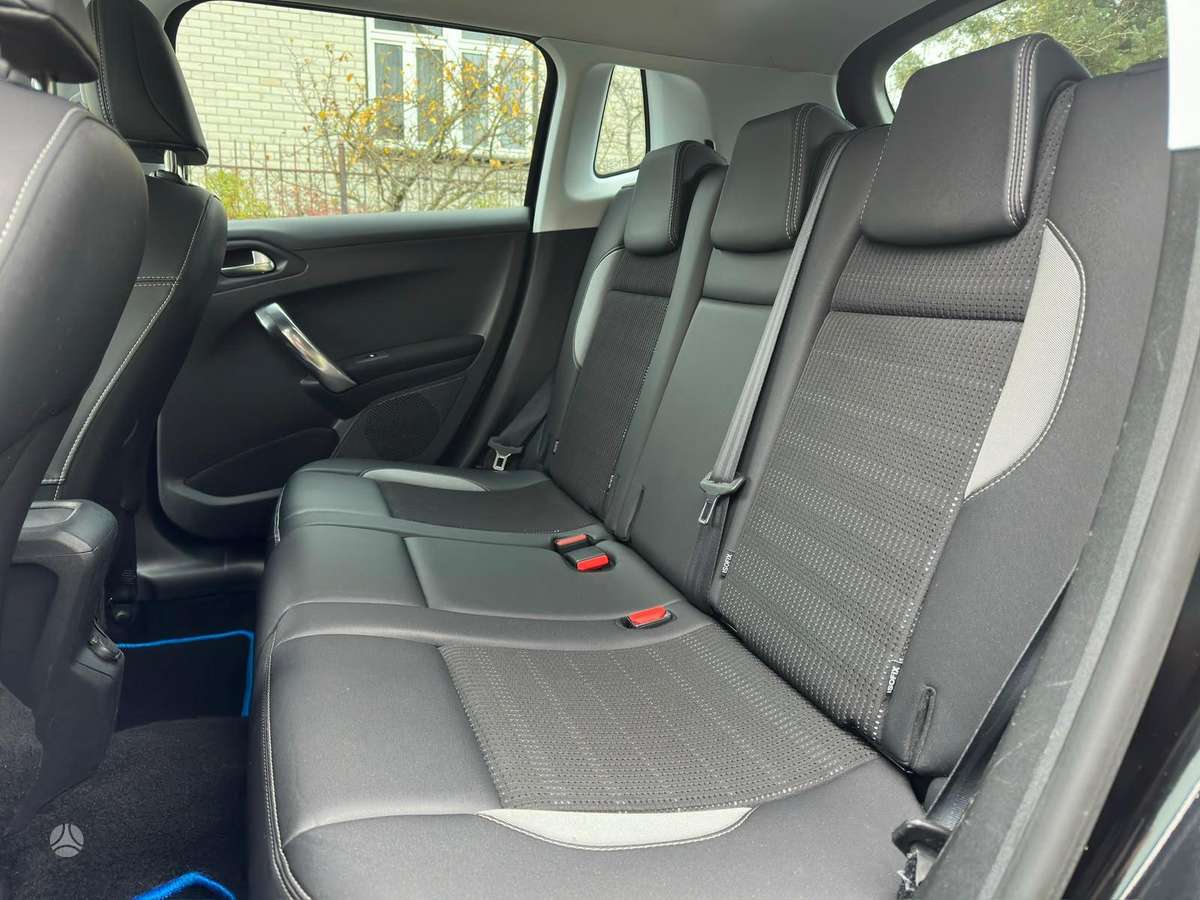 Peugeot 2008 2014 — photo 25