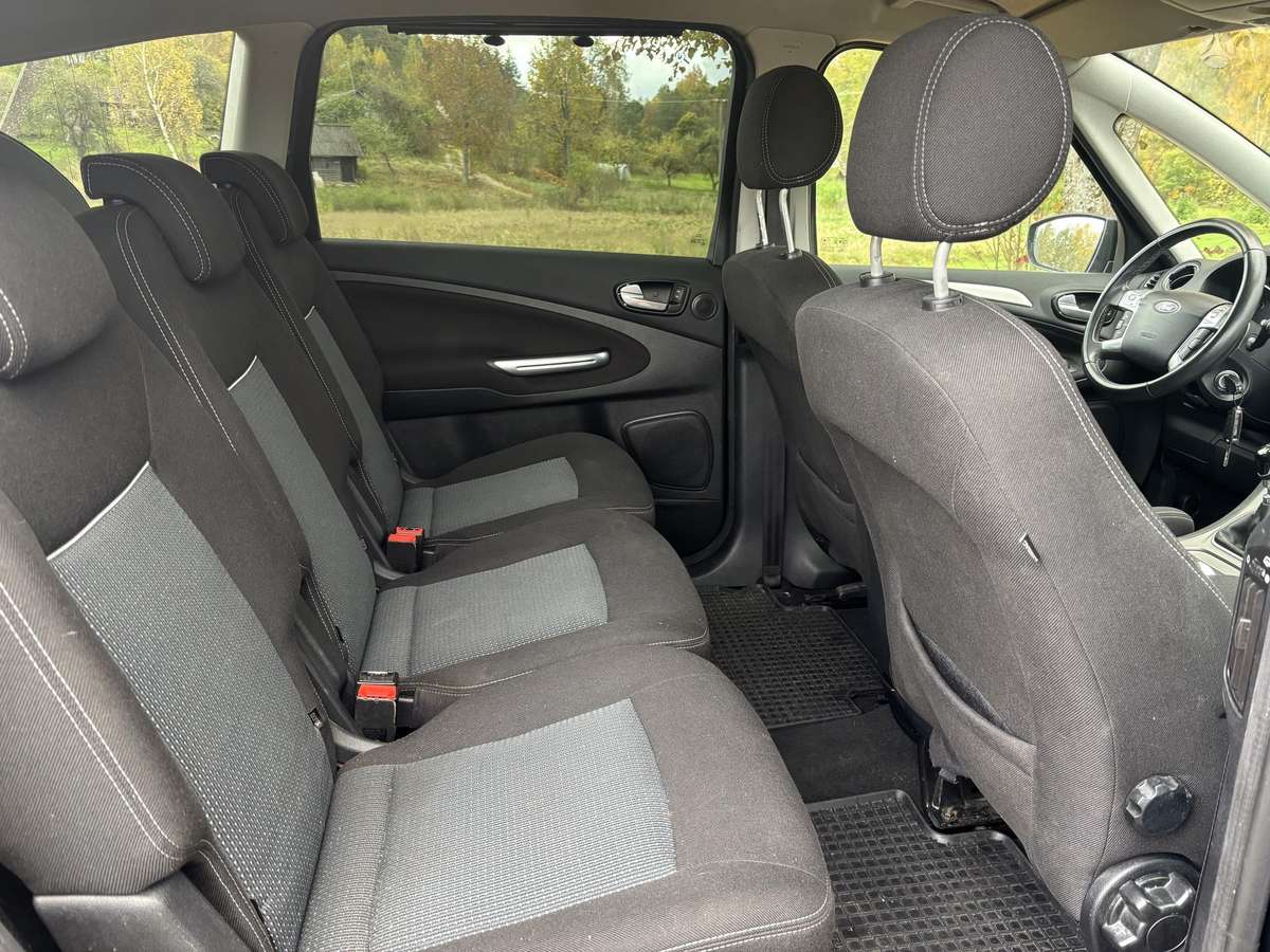 Ford S-MAX 2011 — photo 8