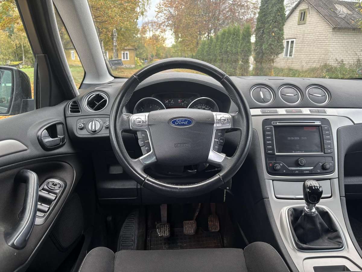 Ford S-MAX 2011 — photo 9