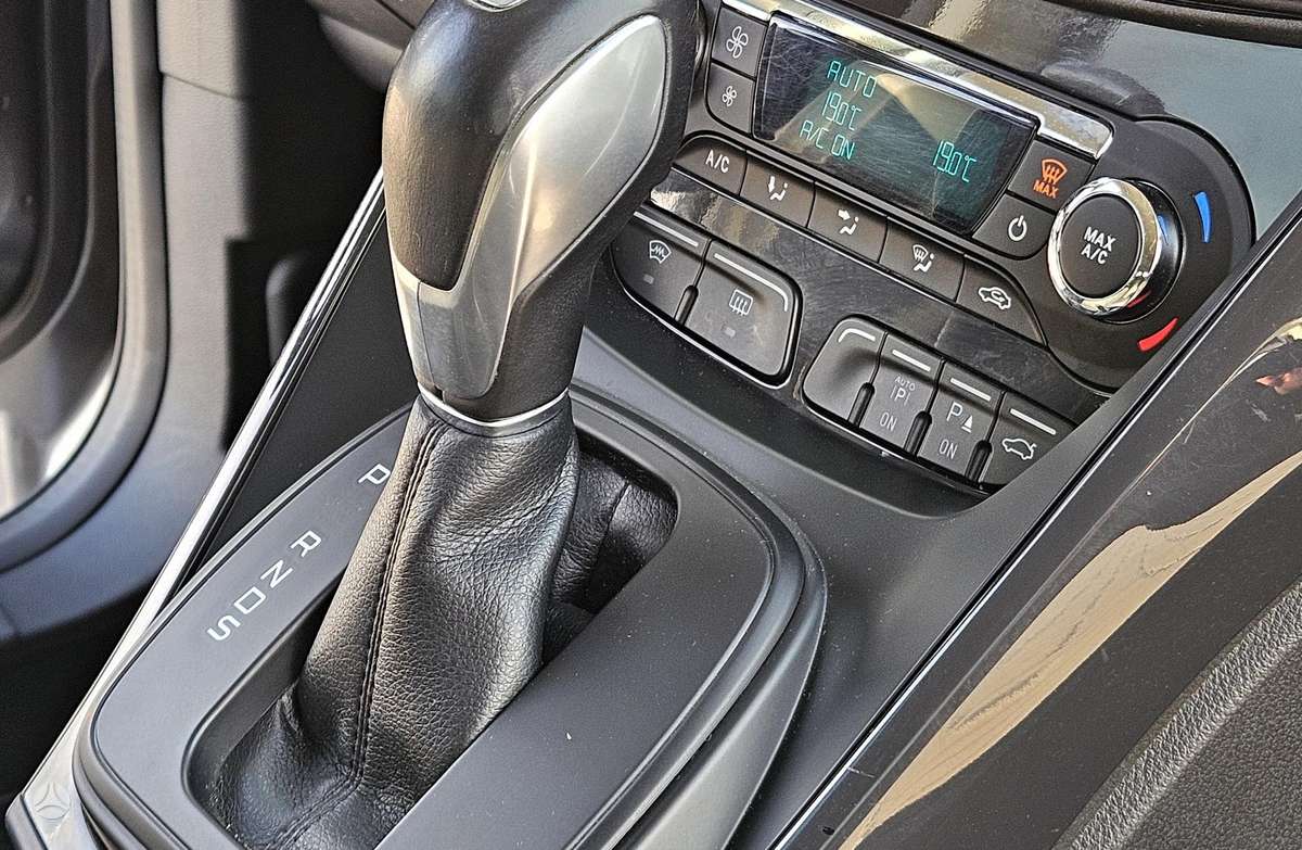 Ford Kuga 2014 — фото 11