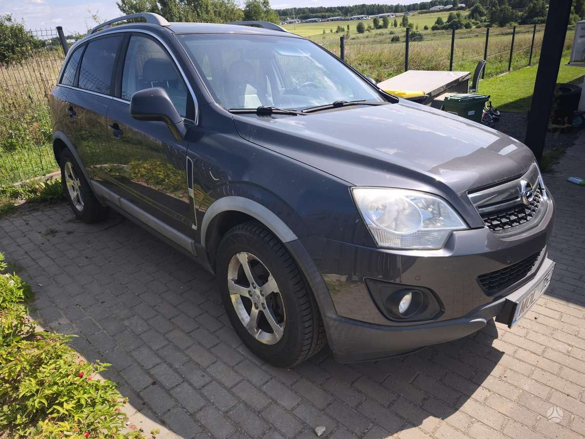 Opel Antara 2013 — interior