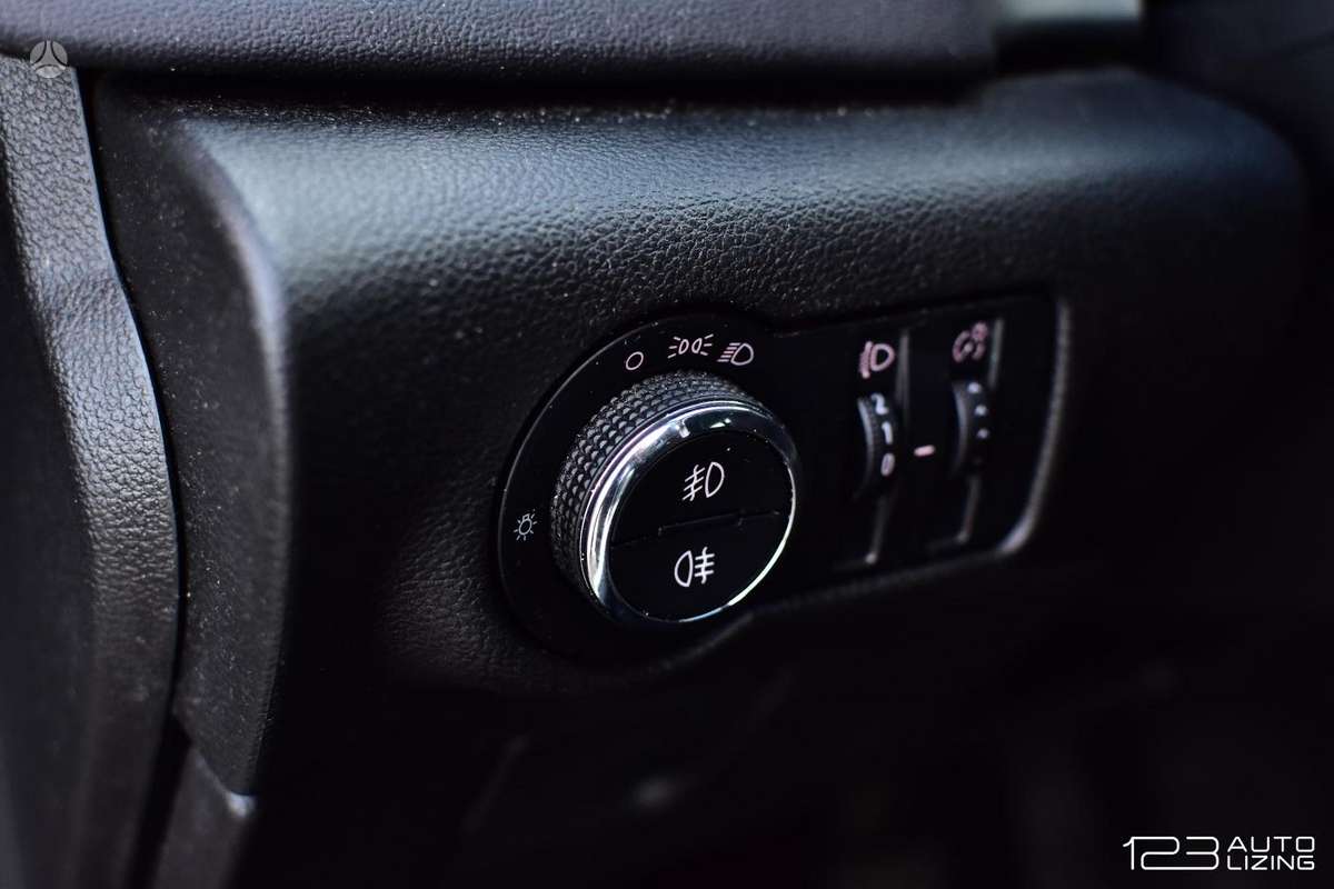 Opel Astra 2013 — фото 14