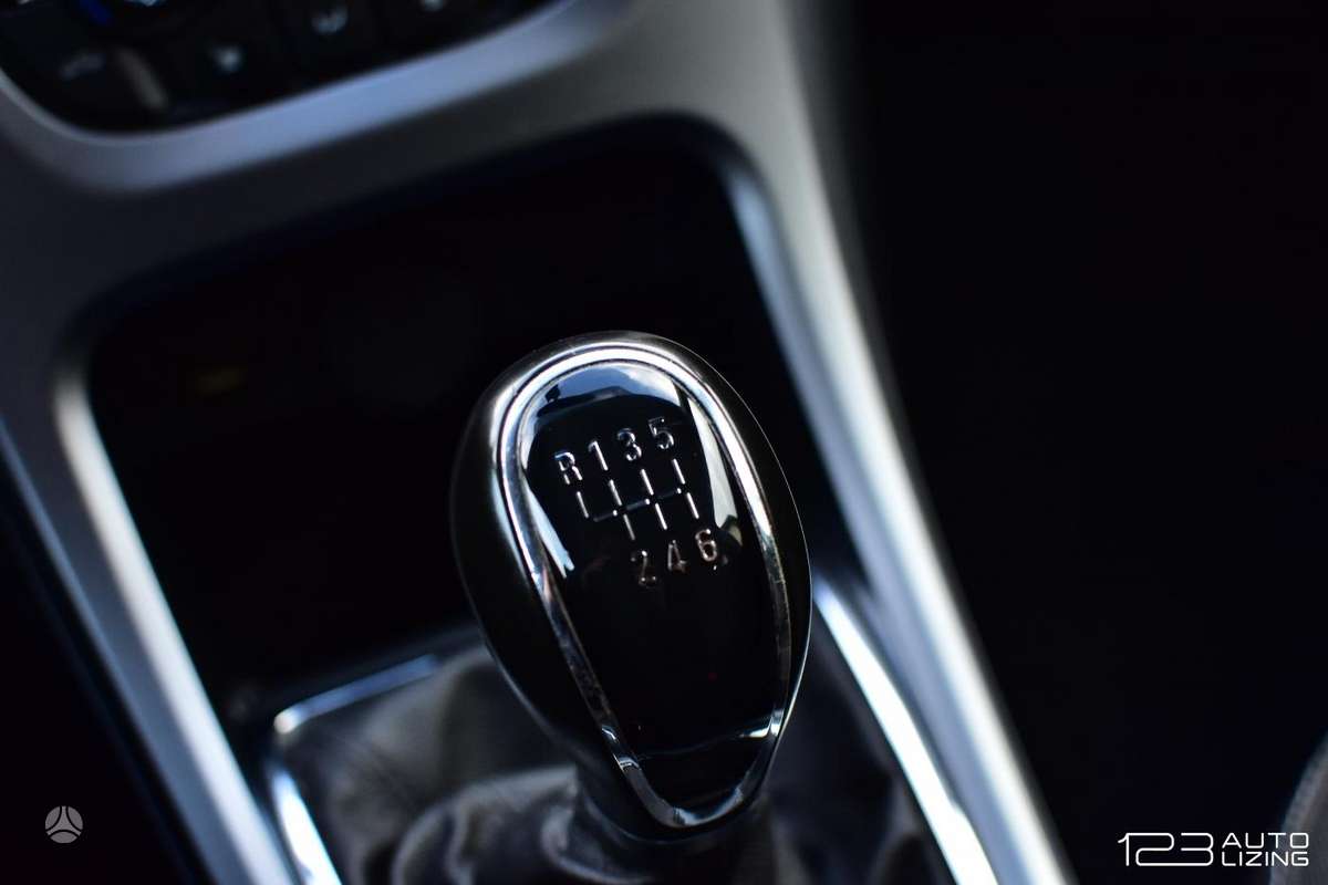 Opel Astra 2013 — фото 15