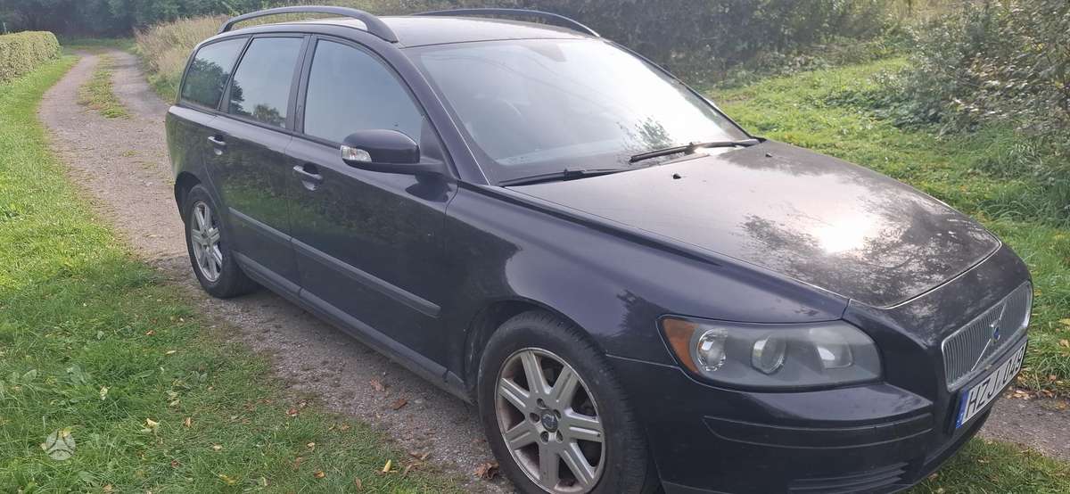 Volvo V50 2006 — engine 1560 cm³, 110 HP (81kW)