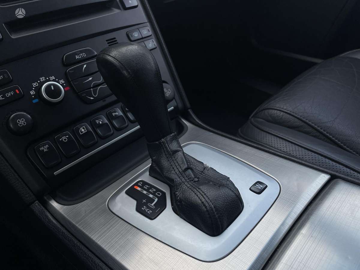 Volvo XC90 2008 — photo 15