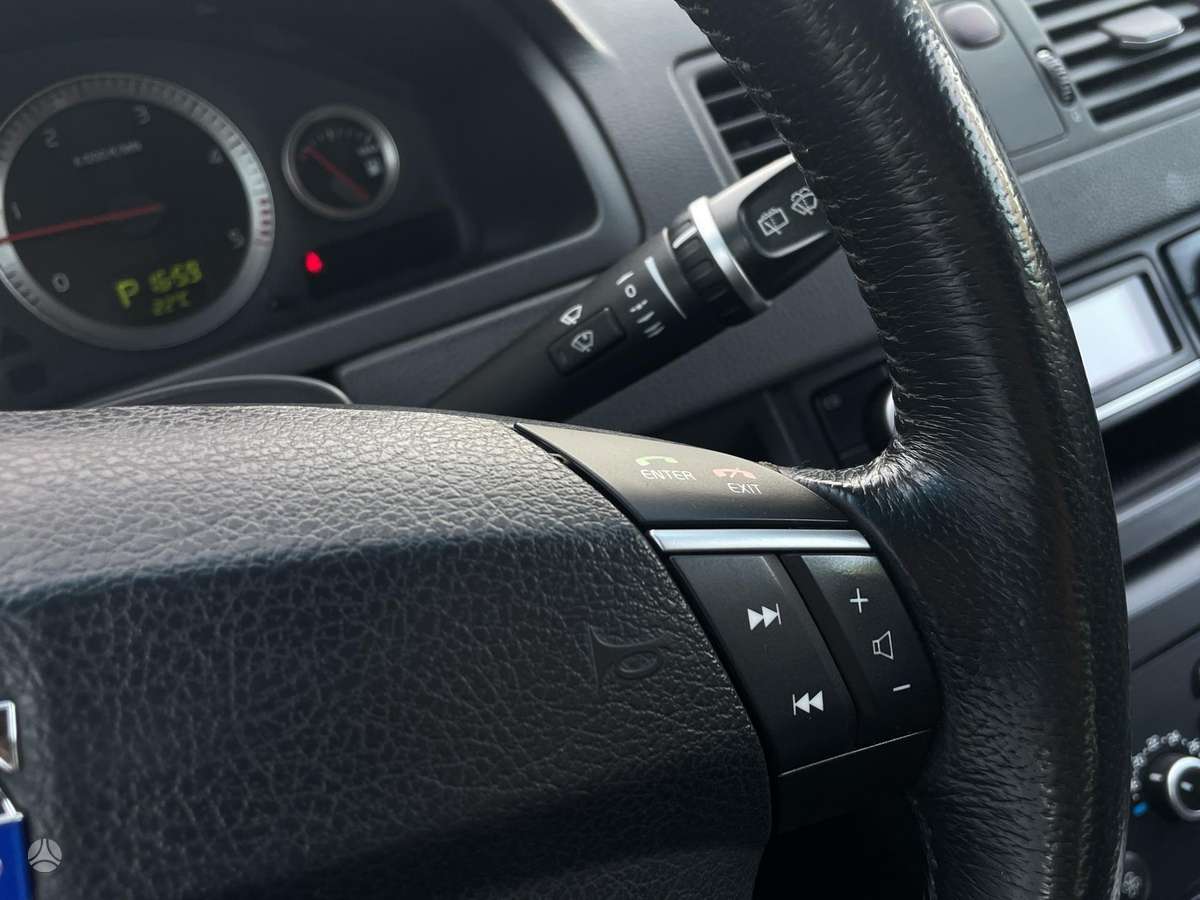 Volvo XC90 2008 — photo 19