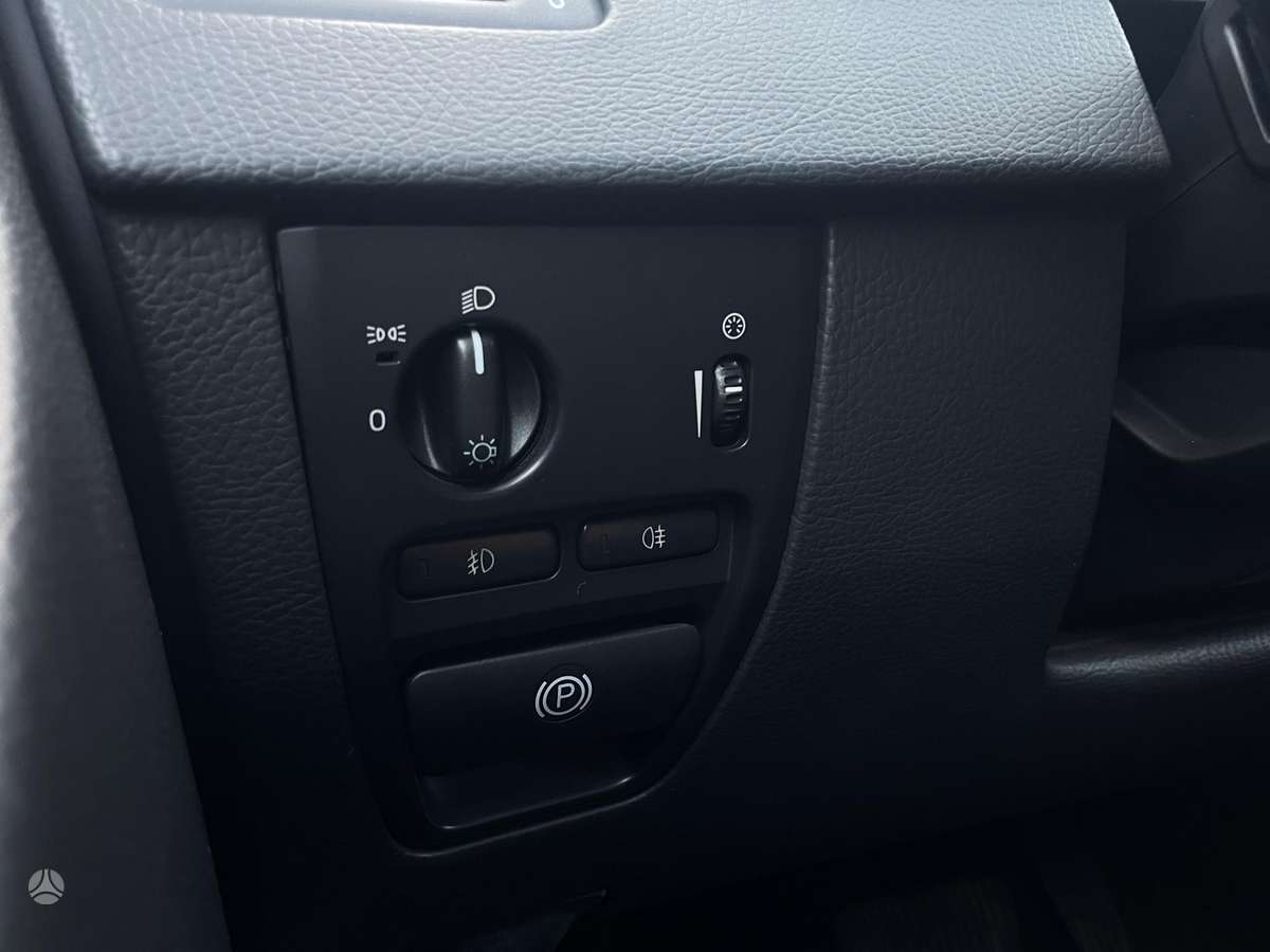 Volvo XC90 2008 — photo 20