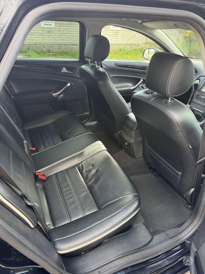 Ford Mondeo 2013 — photo 11