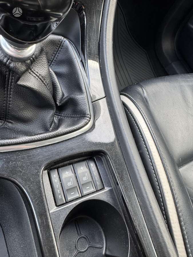 Ford Mondeo 2013 — photo 14