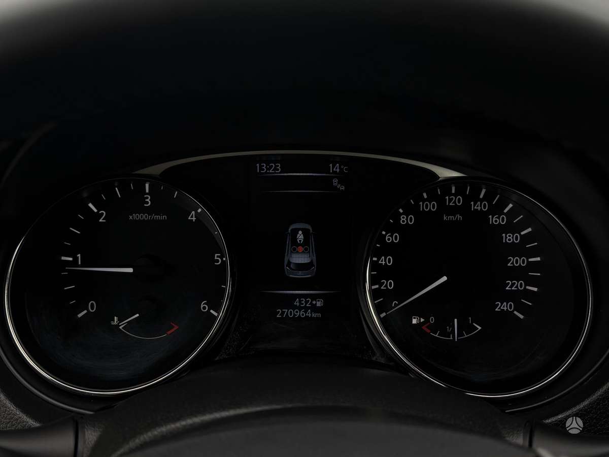 Nissan X-Trail 2014 — photo 14
