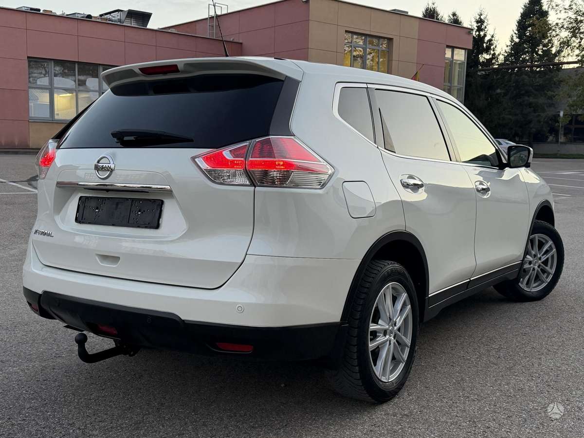 Nissan X-Trail 2014 — interior