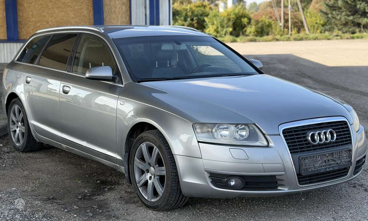 Audi A6 2006 — салон