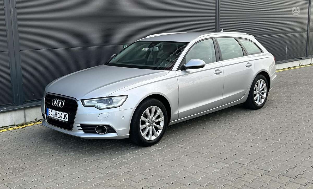 Audi A6 2013 — вигляд ззаду