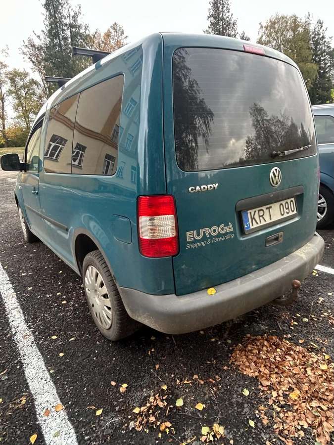 Volkswagen Caddy 2006 — вигляд ззаду