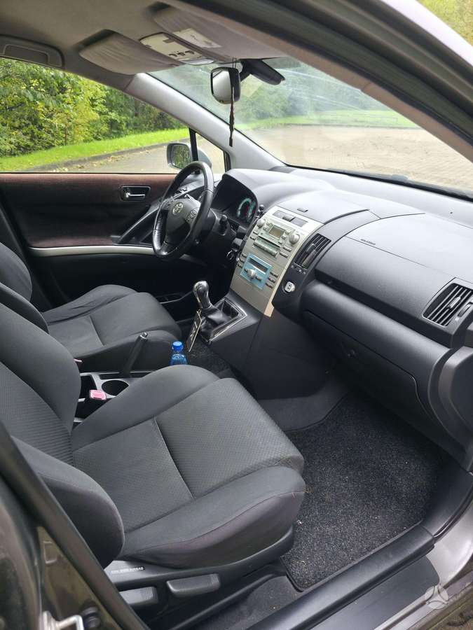 Toyota Corolla 2005 — photo 11