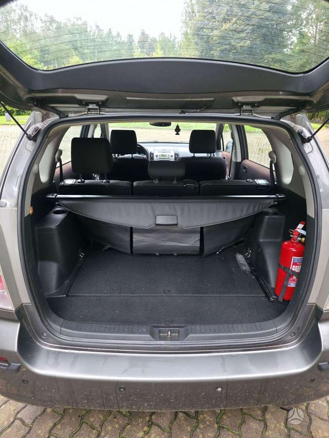 Toyota Corolla 2005 — photo 14