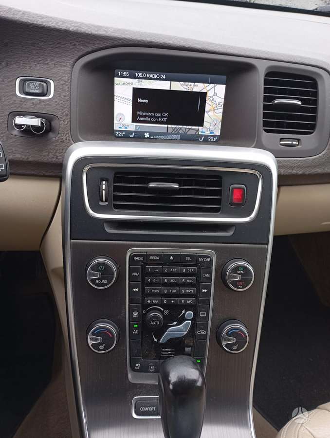 Volvo V60 2011 — photo 11