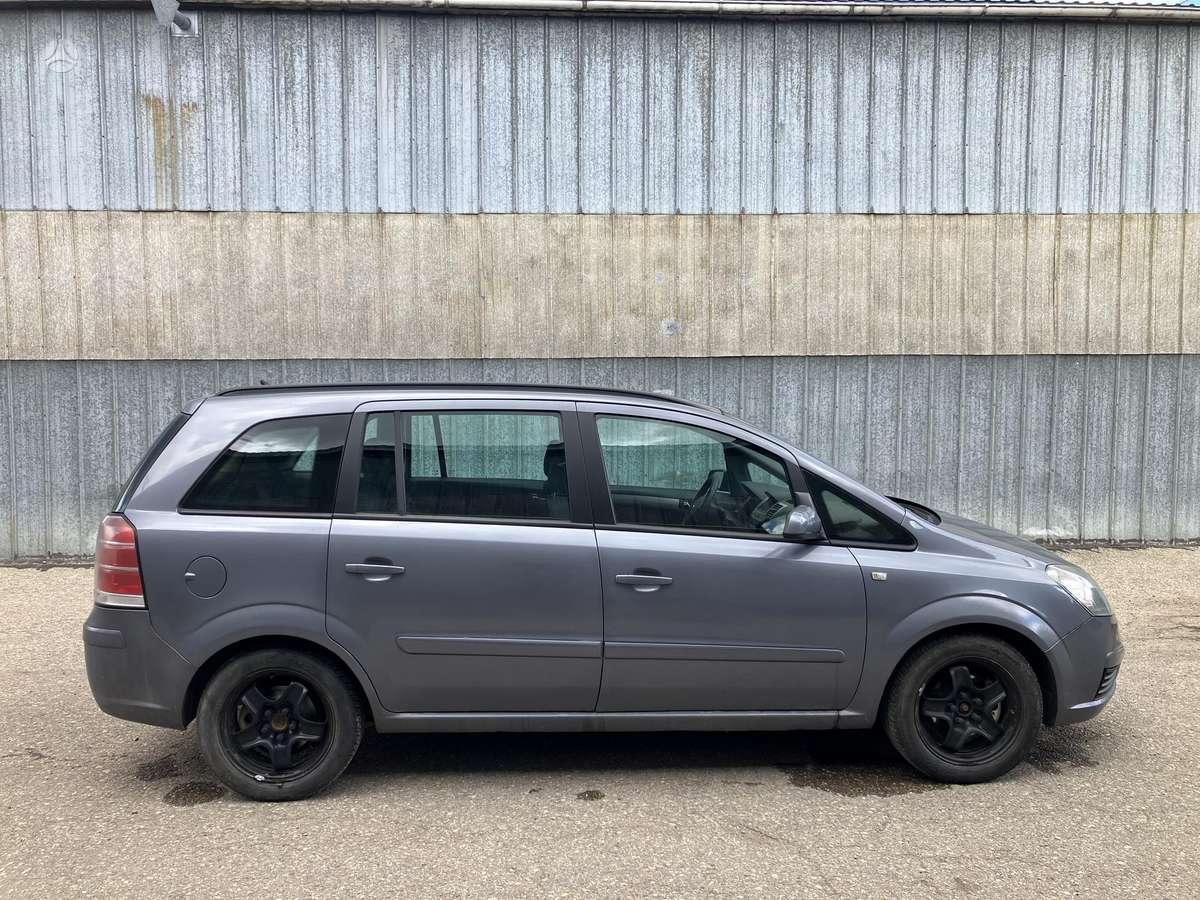 Opel Zafira 2007 — двигун 1796 cm³, 140 HP (103kW)