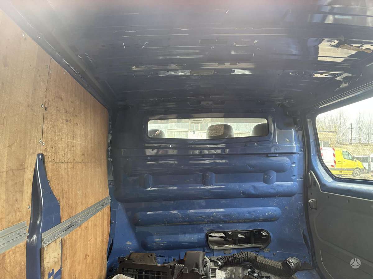 Opel Vivaro 2008 — photo 9