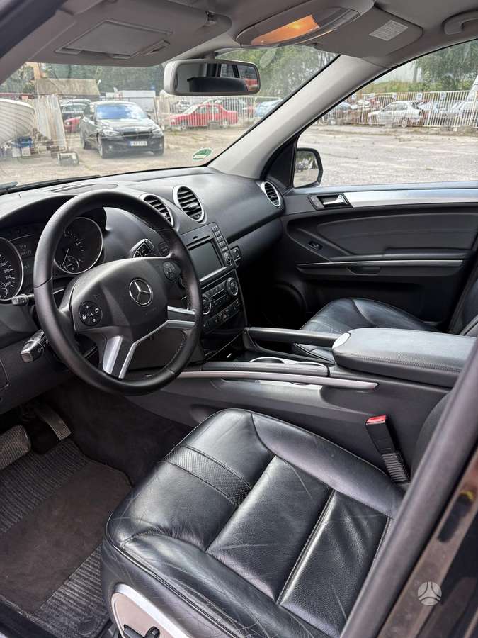 Mercedes-Benz ML280 2009 — photo 10
