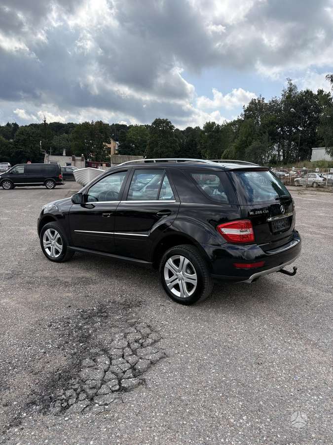 Mercedes-Benz ML280 2009 — engine 3000 cm³, 190 HP (140kW)