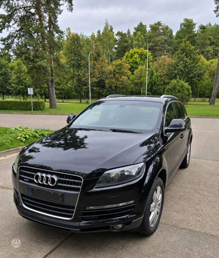 Audi Q7 2006 — салон