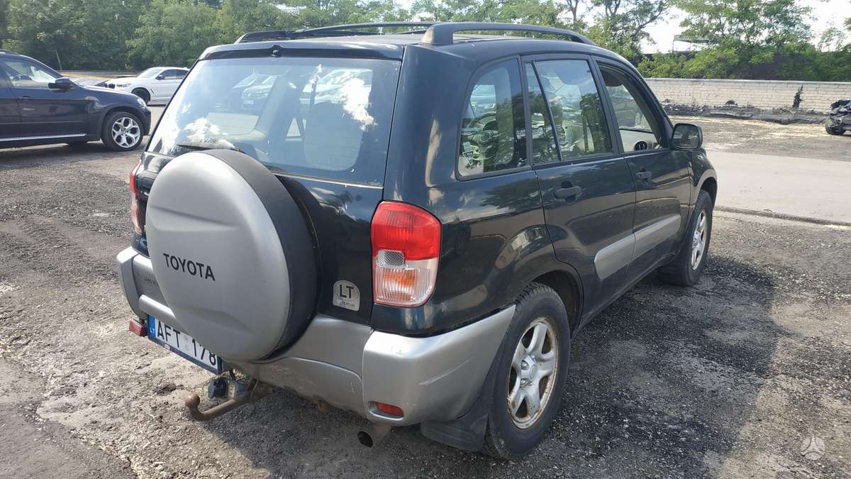 Toyota RAV4 2004 — photo 5