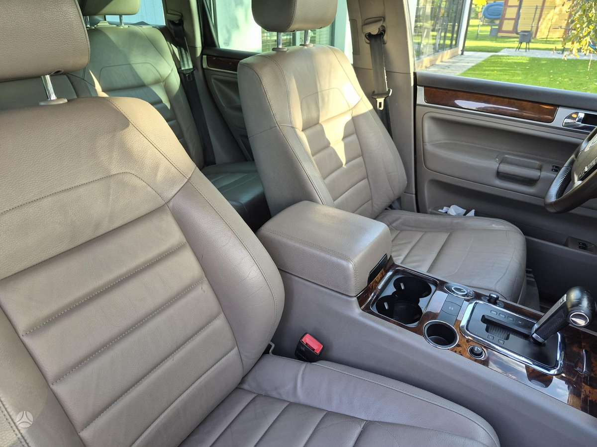 Volkswagen Touareg 2008 — photo 8