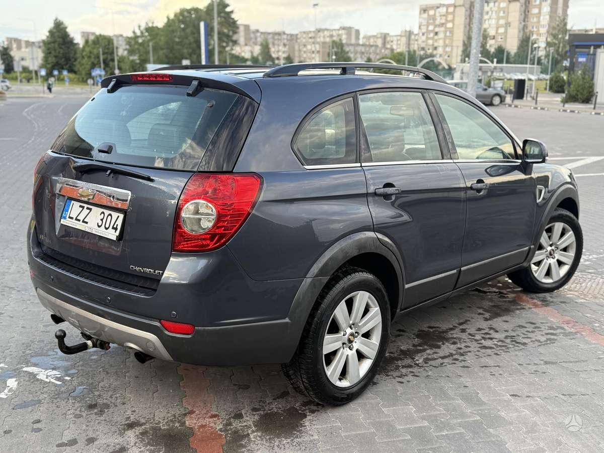 Chevrolet Captiva 2008 — interior