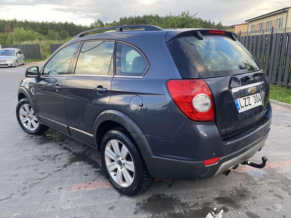 Chevrolet Captiva 2008 — engine 2000 cm³, 150 HP (110kW)