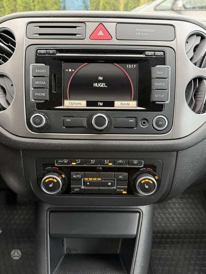 Volkswagen Tiguan 2011 — photo 13
