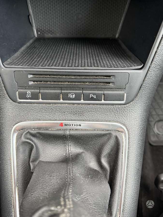 Volkswagen Tiguan 2011 — photo 14
