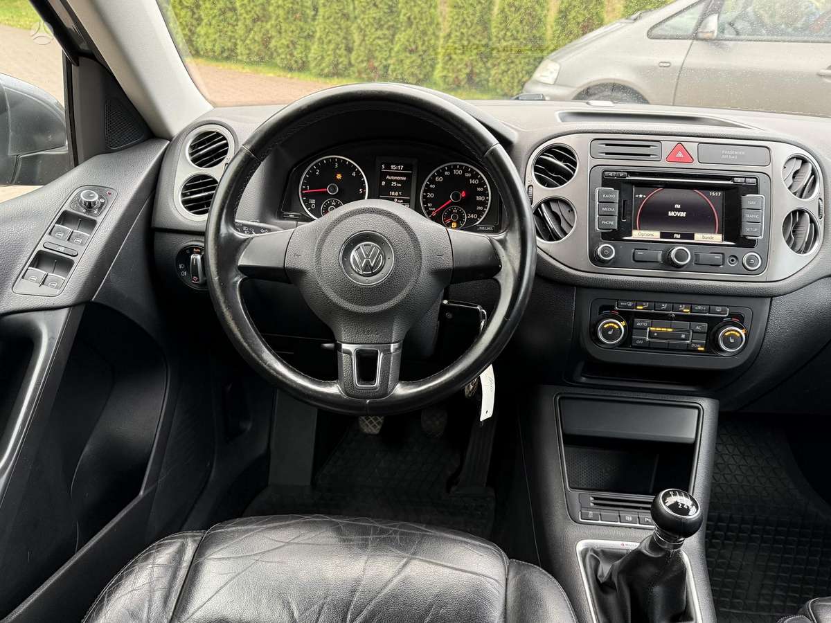 Volkswagen Tiguan 2011 — photo 15