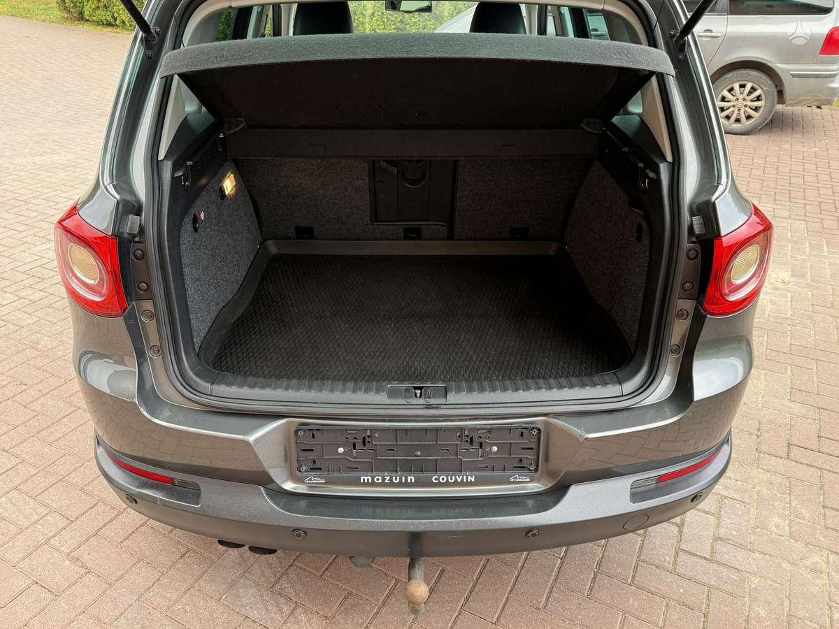 Volkswagen Tiguan 2011 — photo 22