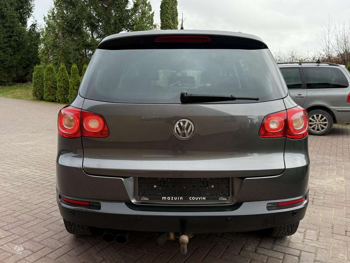 Volkswagen Tiguan 2011 — photo 8