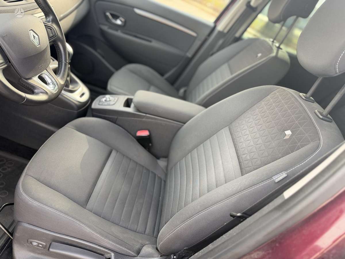 Renault Grand 2015 — photo 11