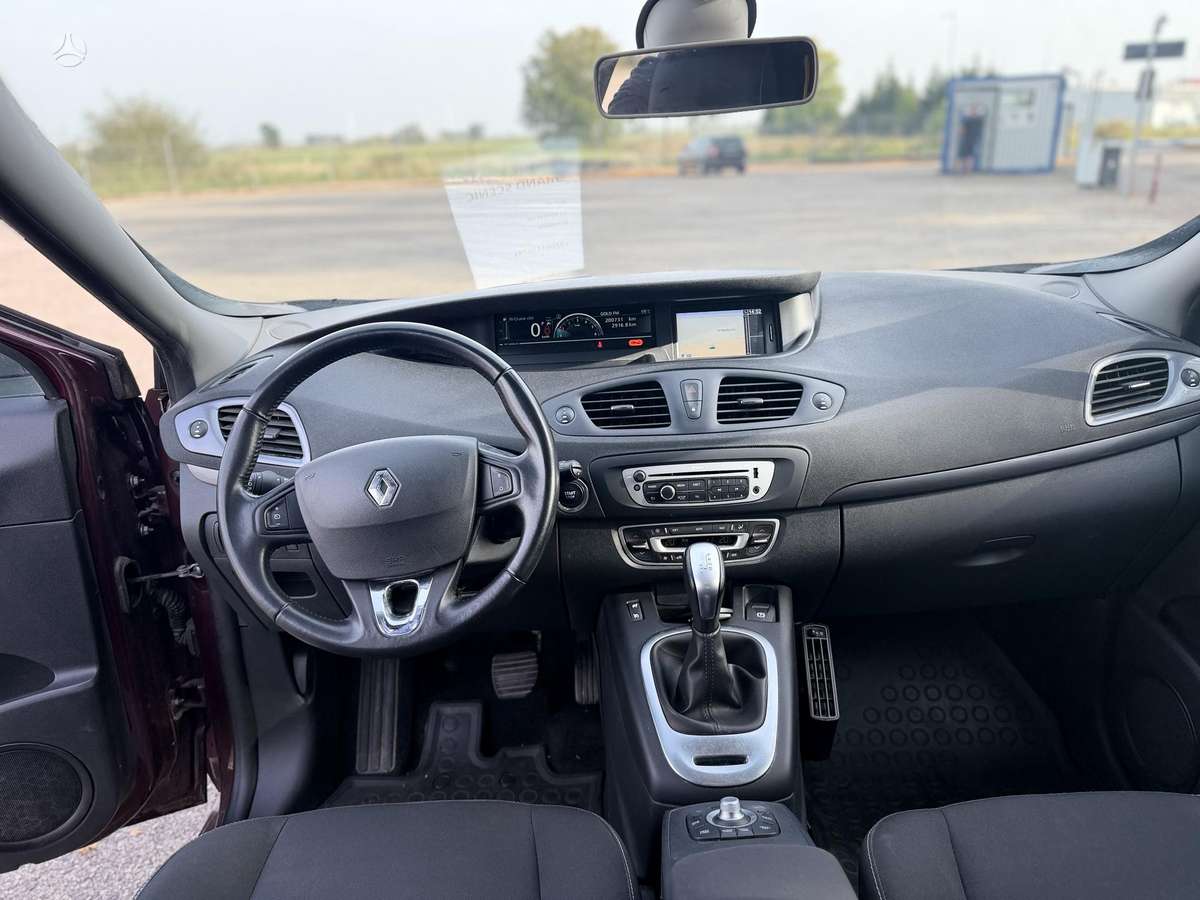 Renault Grand 2015 — photo 20
