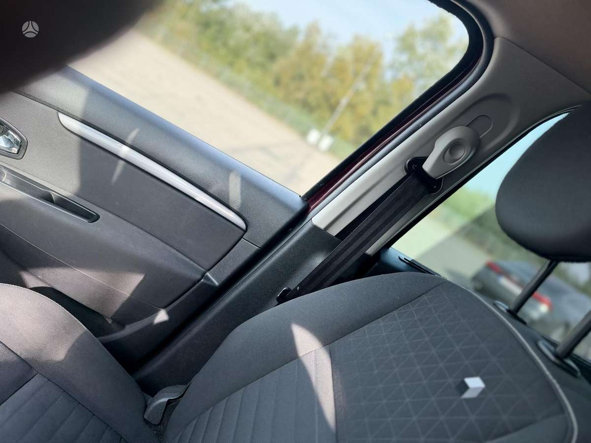 Renault Grand 2015 — photo 21