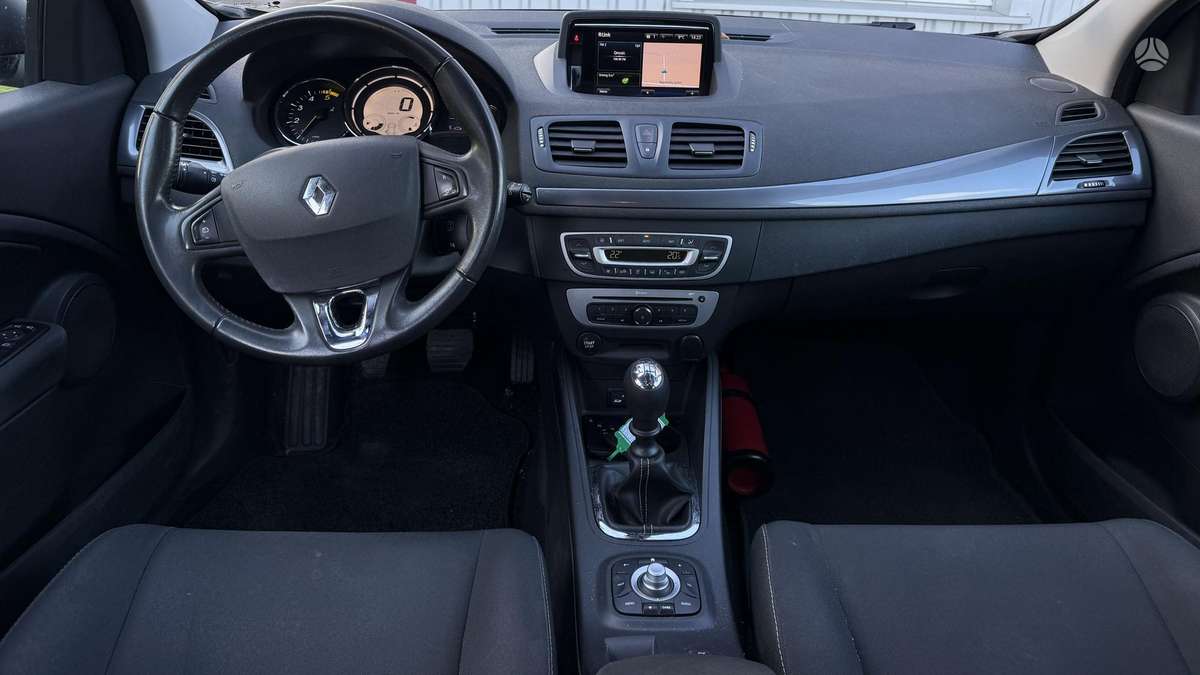 Renault Megane 2015 — photo 10