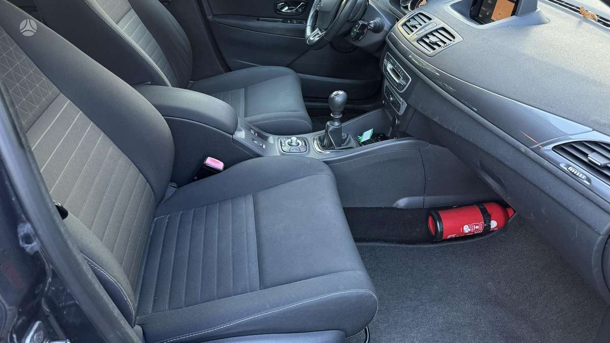 Renault Megane 2015 — photo 13